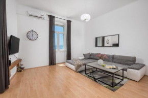 Step to the Sea apartment